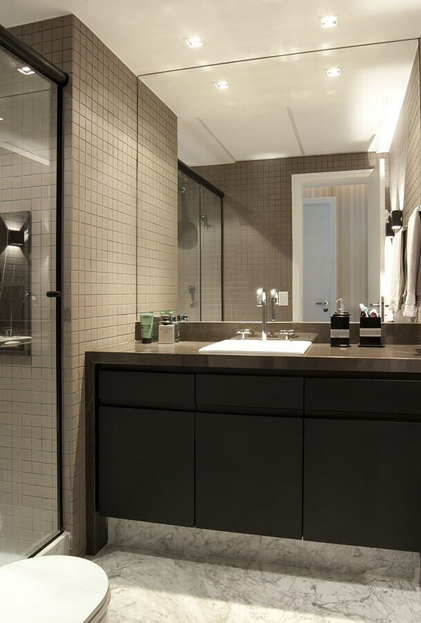 banheiro planejado com gabinete na cor preta Foto Pinterest