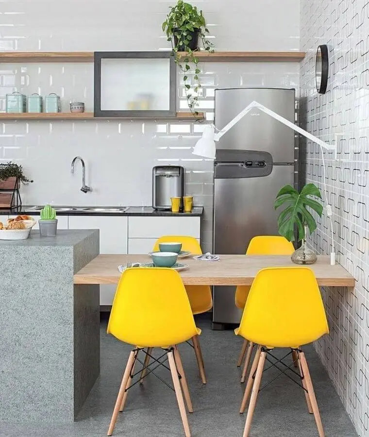 cadeiras amarelas para decoração de cozinha clean Foto Arquitetura de Coração