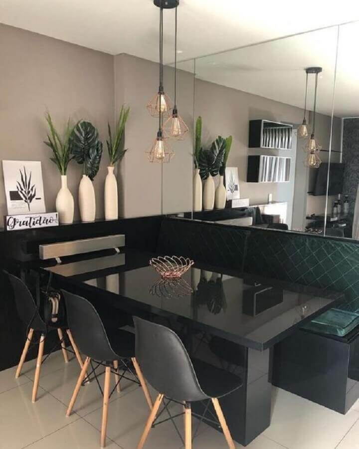 cor preta para sala de jantar moderna com parede espelhada Foto No Decora