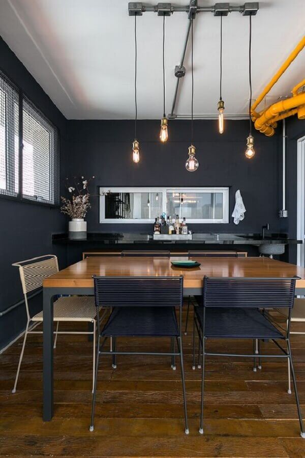 cor preta para sala de jantar moderna com pendentes minimalistas Foto Casa de Valentina