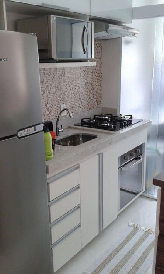 cozinha pequena com pia de cozinha com cooktop Foto ES Marcenaria