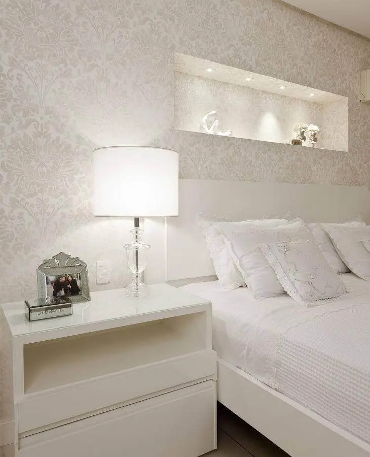 papel de parede clássico para decoração de quarto branco Foto Flávio Moura