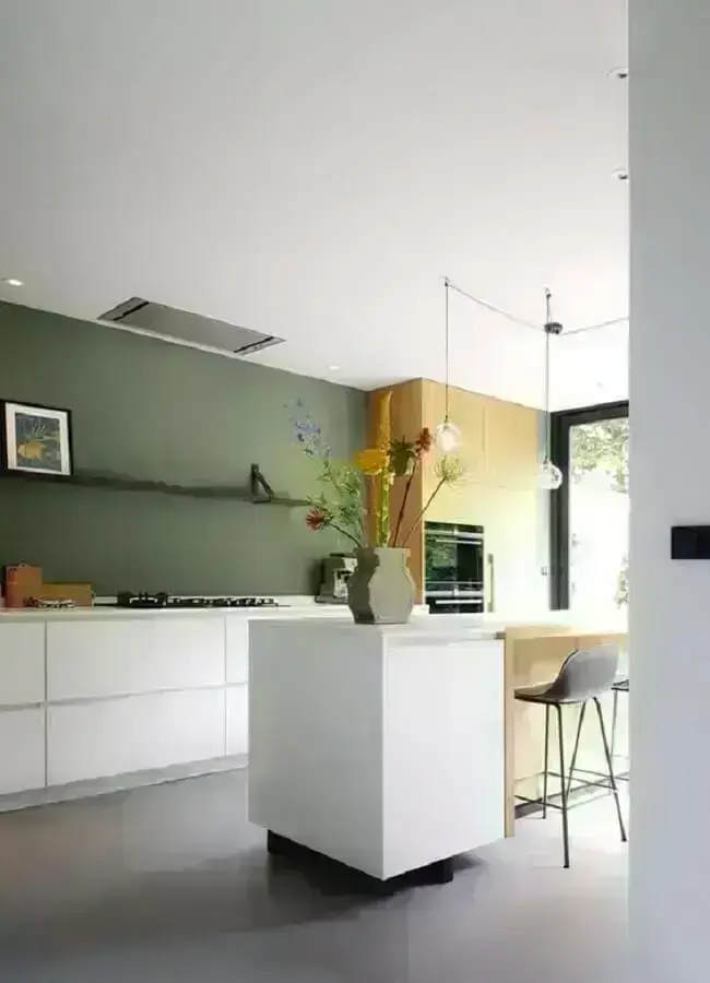 parede verde musgo para decoração de cozinha moderna planejada Foto Pinterest
