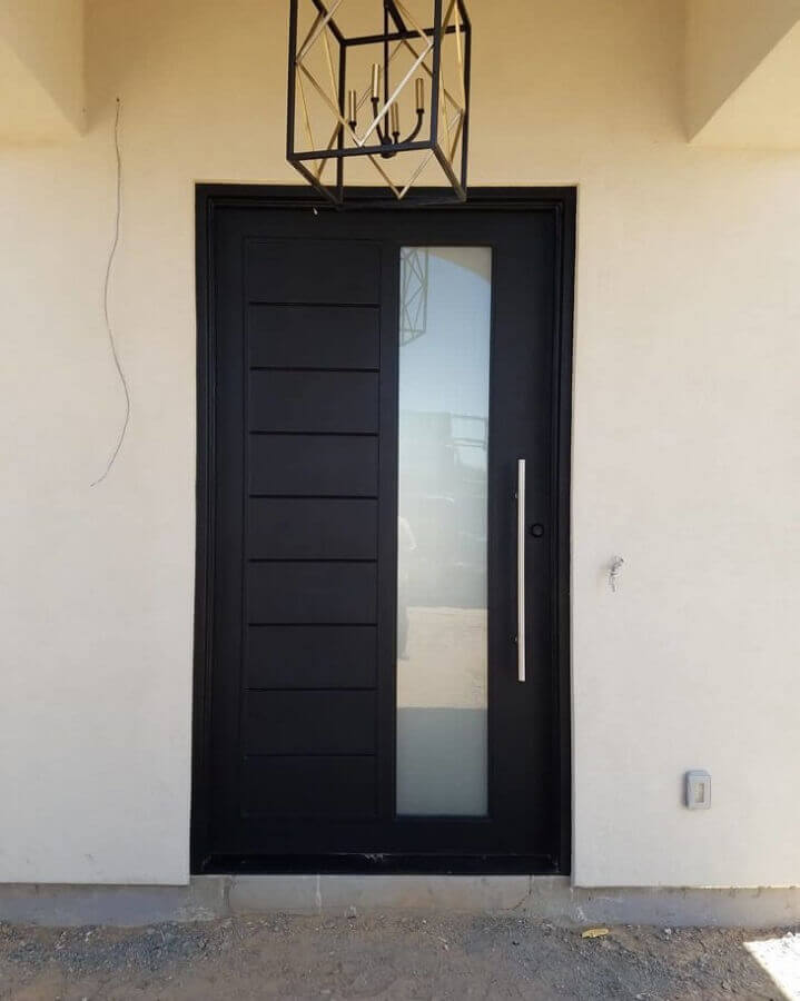 porta de ferro com vidro na lateral Foto Signature Iron Doors