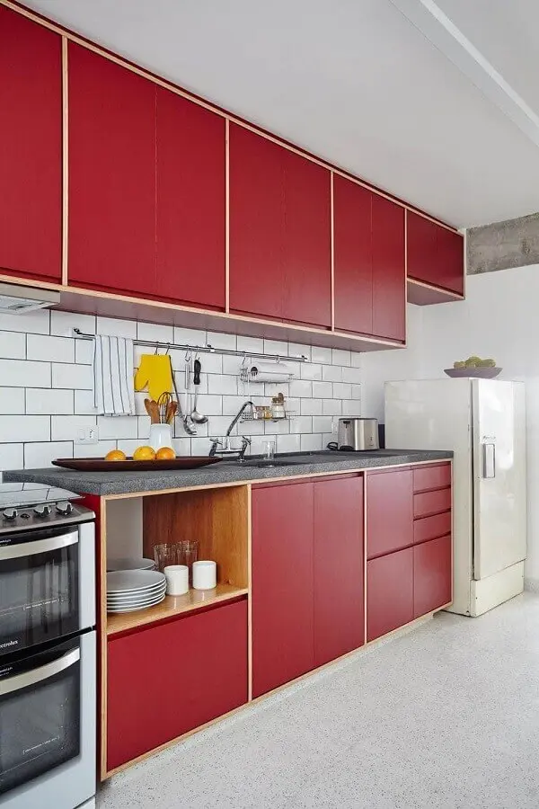 armário de cozinha vermelho Foto Homify