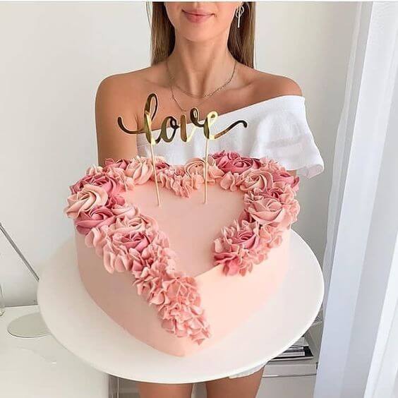 Ideias para dia dos namorados: Surpreenda com um bolo decorado