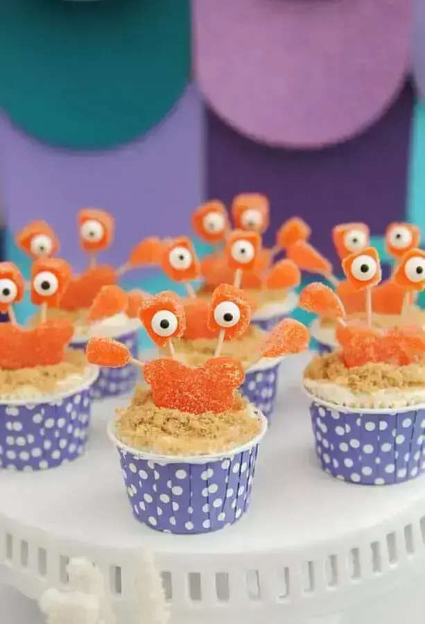 cupcakes com rostinhos de caranguejo para decoração festa sereia Foto Ficar Grávida