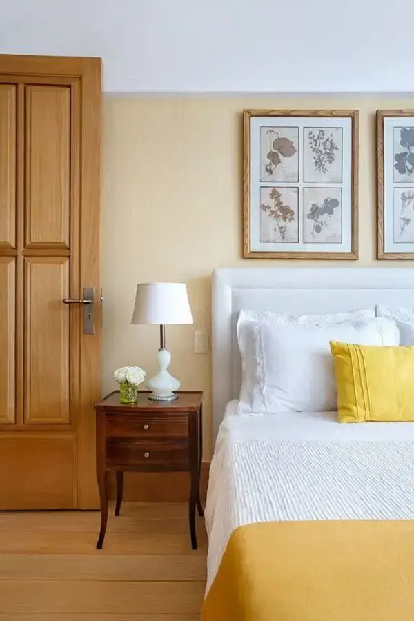 decoração clássica para quarto amarelo e branco Foto Casa de Valentina