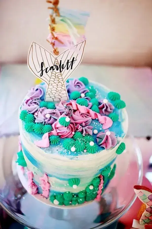 decoração colorida para bolo de festa sereia Foto Pinterest