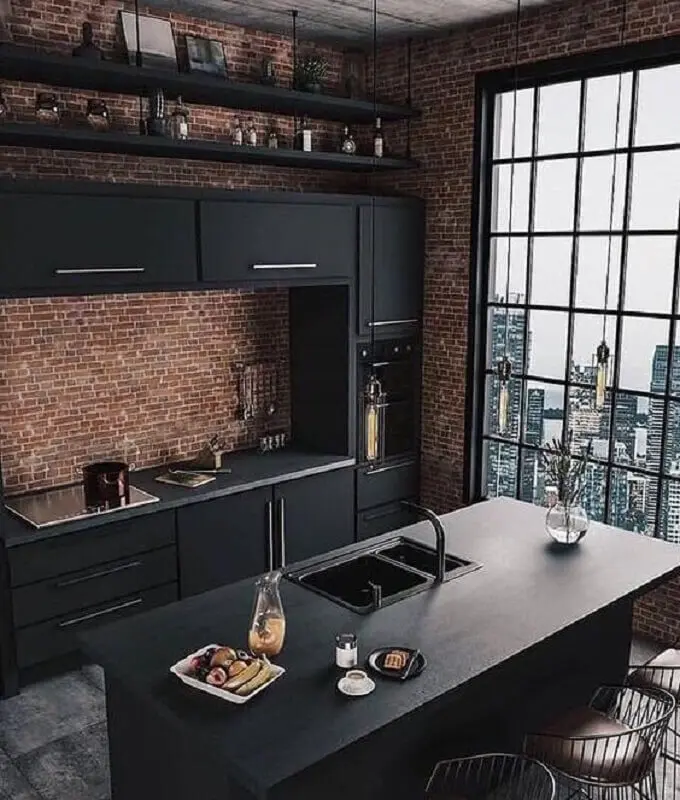 decoração de cozinha preta com parede de tijolinho a vista Foto Pinterest