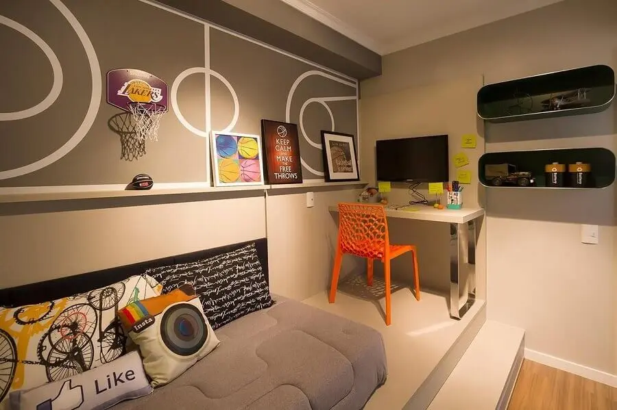 decoração moderna para quarto planejado com home office pequeno Foto Julia Pippi