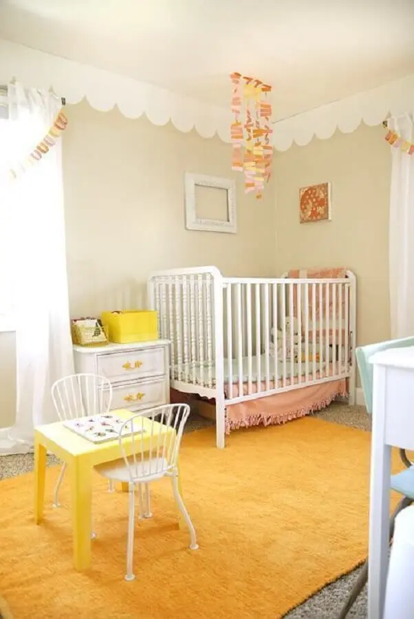 decoração para quarto de bebê amarelo feminino Foto Pinterest