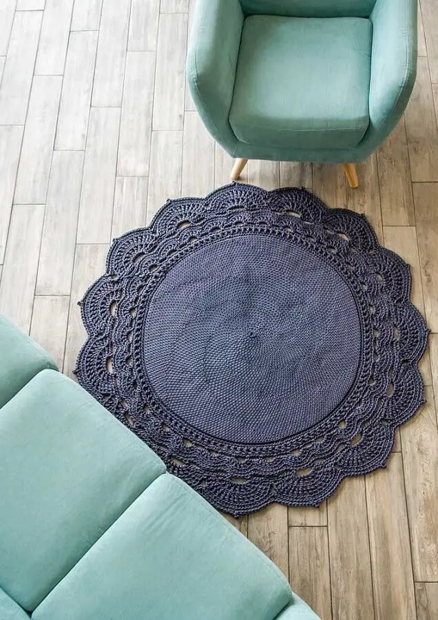 delicada decoração com tapete de crochê redondo para sala Foto Artesanato Passo a Passo