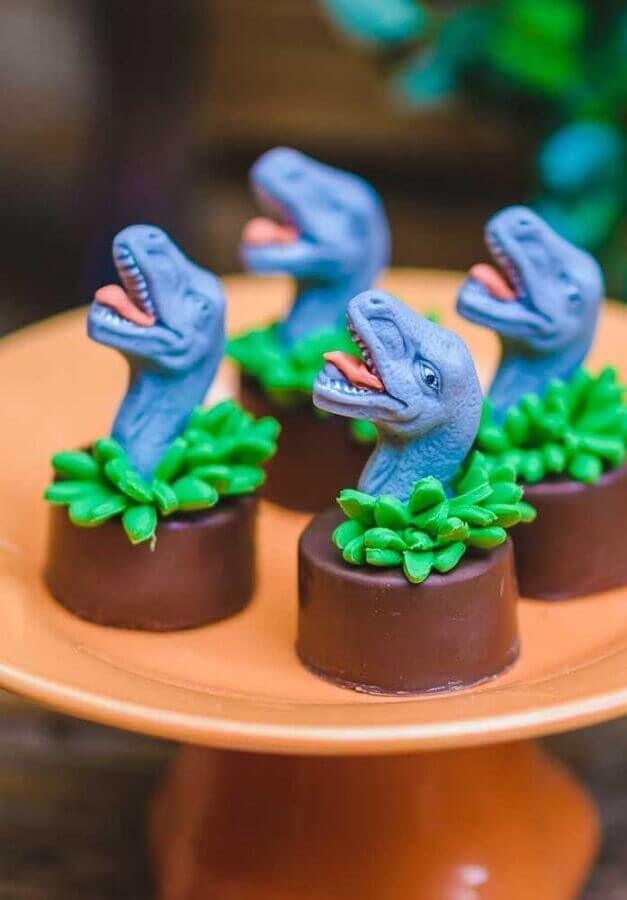 doces personalizados para festa tema dinossauro Foto Pinterest