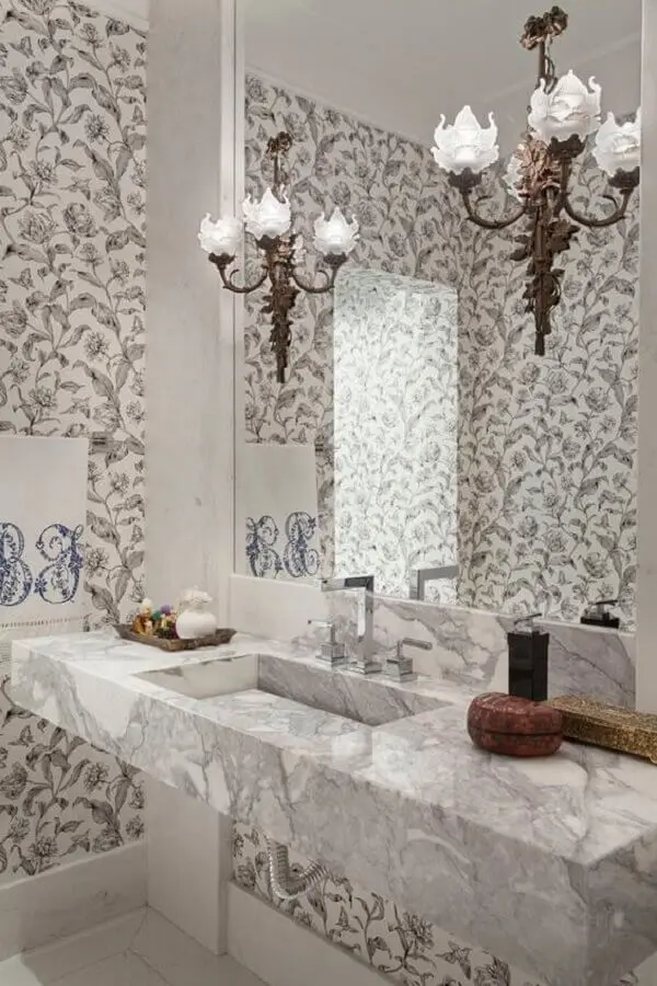 lustre para espelho de banheiro com design provençal Foto Casa Vogue