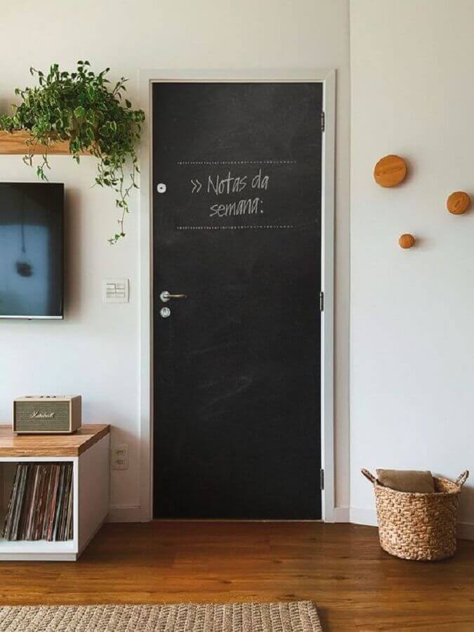 porta para sala pintada com tinta lousa Foto Shopkola