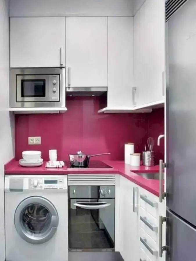 revestimento rosa para decoração de cozinha planejada com lavanderia Foto Futurist Architecture