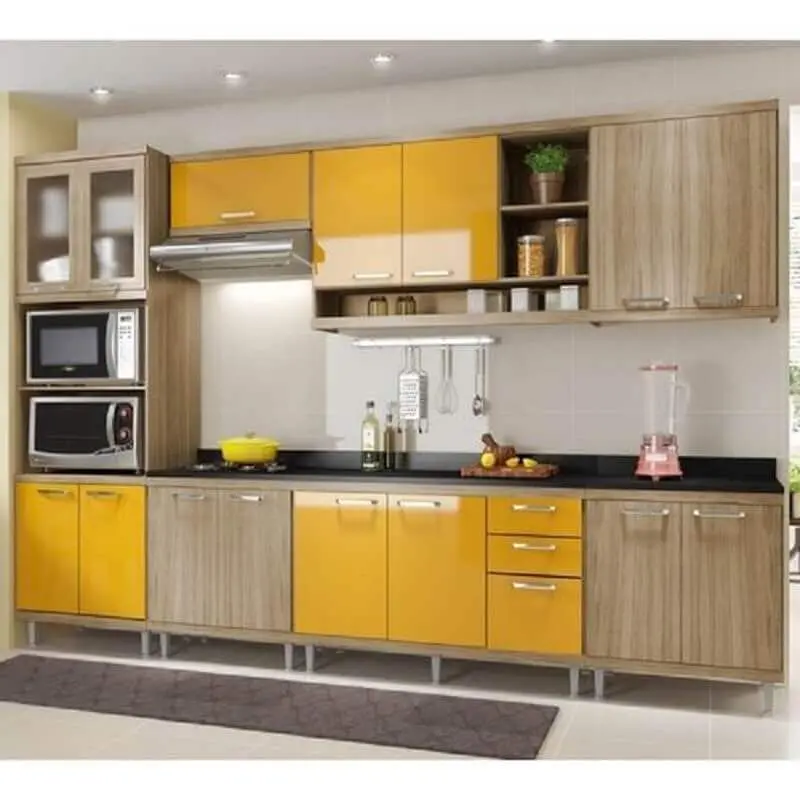 armário de cozinha modulado amarelo e de madeira Foto Assetproject