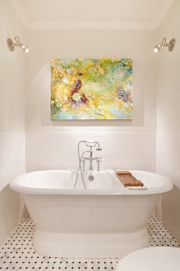 banheiro decorado com quadro abstrato colorido Foto Futurist Architecture
