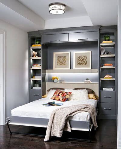 Faça móveis planejados para ter uma cama casal retrátil prática no seu ambiente