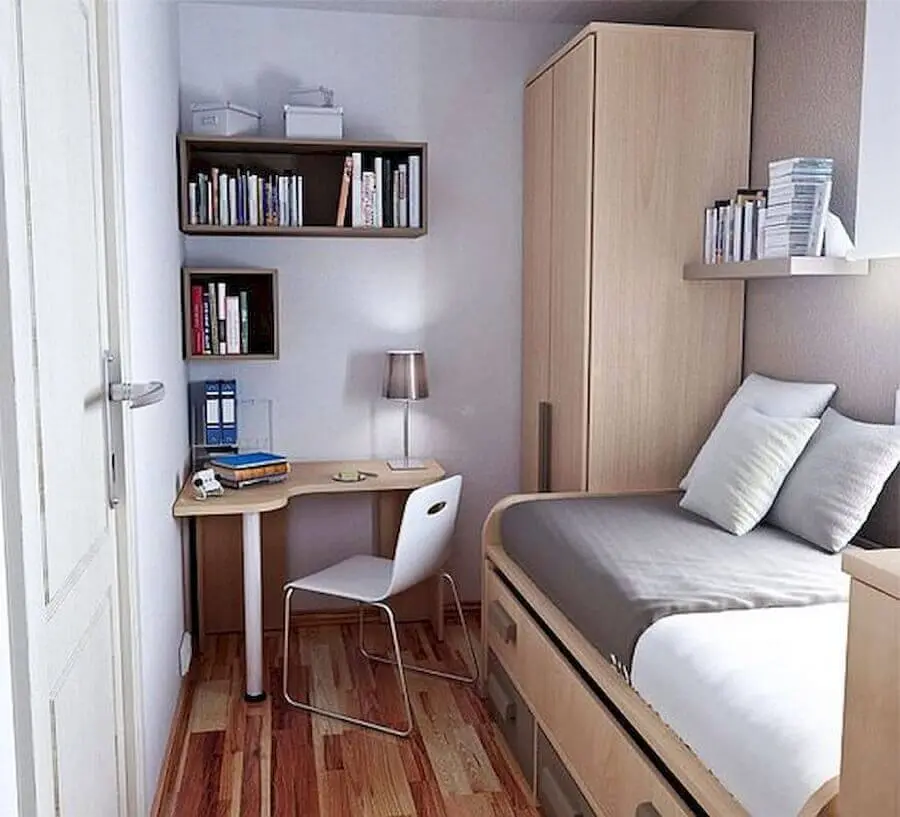 cantinho de estudo simples e pequeno para quarto com móveis de madeira Foto 33Decor