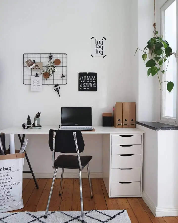decoração com mesa de escritório com gaveta simples Foto Futurist Architecture