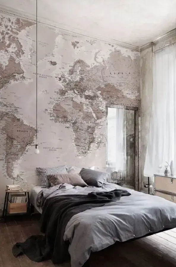 decoração com papel de parede masculino com estampa do mapa mundi Foto El Hombre
