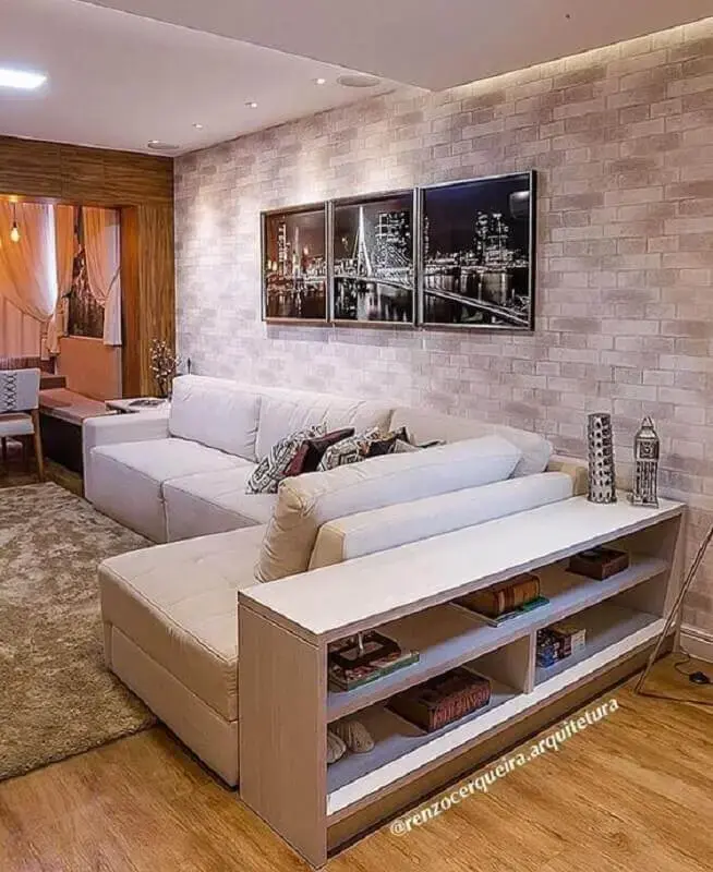 decoração com papel de parede para sala com estampa de tijolinhos Foto Casa & Artesanato
