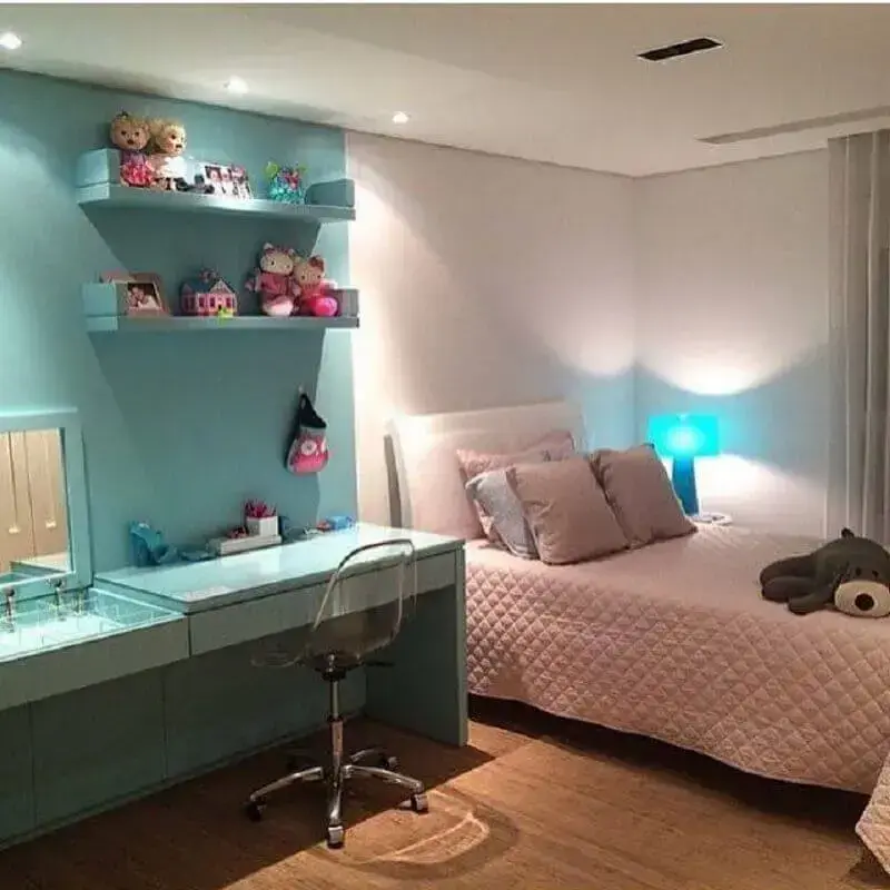 decoração de quarto de menina planejado azul e rosa Foto Laura Rocha