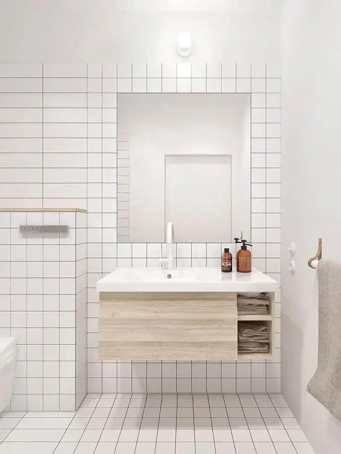 decoração minimalista para banheiro todo branco Foto ArchZine