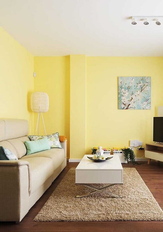 decoração para sala com parede amarela Foto Webcomunica