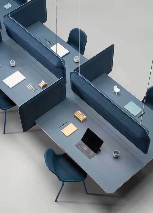 estação de trabalho com mesa de escritório cinza Foto Futurist Architecture