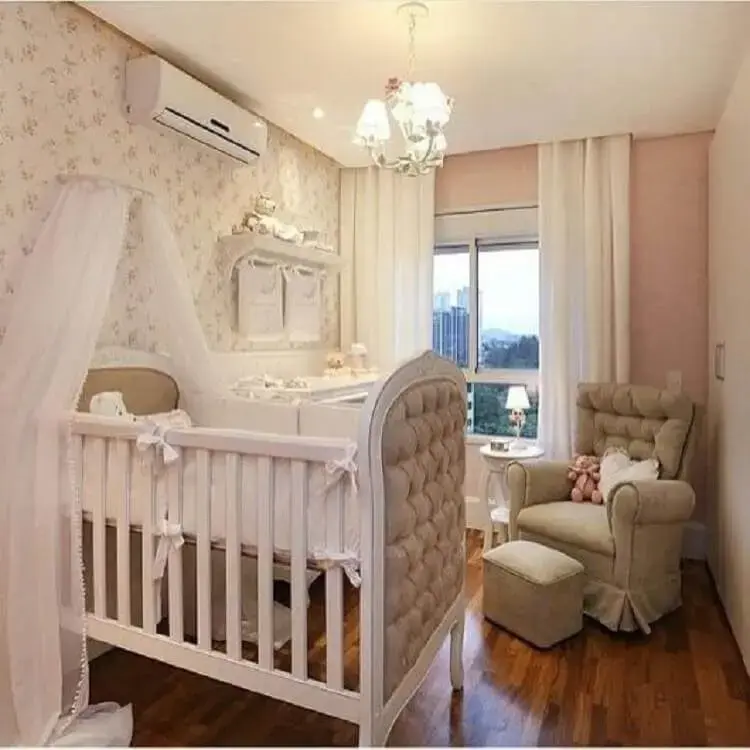 papel de parede de rosas pequenas para quarto de bebê rosa e branco Foto Pinterest