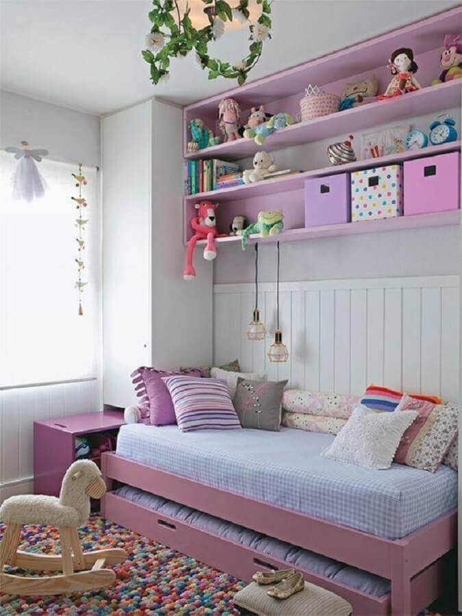 tapete colorido para decoração de quarto de menina planejado com bicama Foto Pinterest