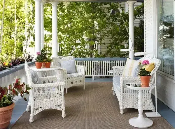Decore seu terraço com móveis de vime