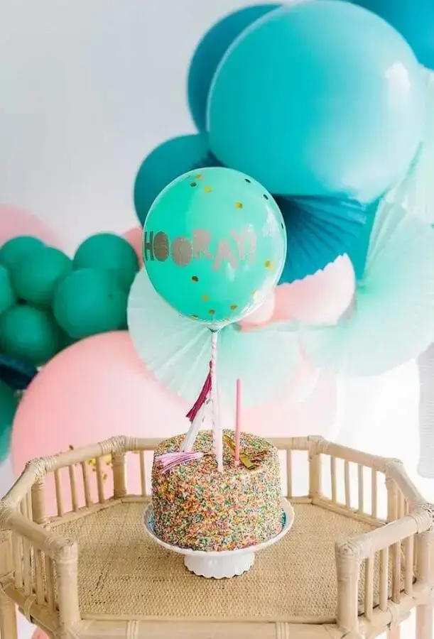 colorful cake and blue balloon arrangements for simple children's party decoration Photo My Party