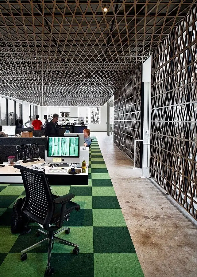 cadeira de escritório preta com tela no encosto Foto Futurist Architecture