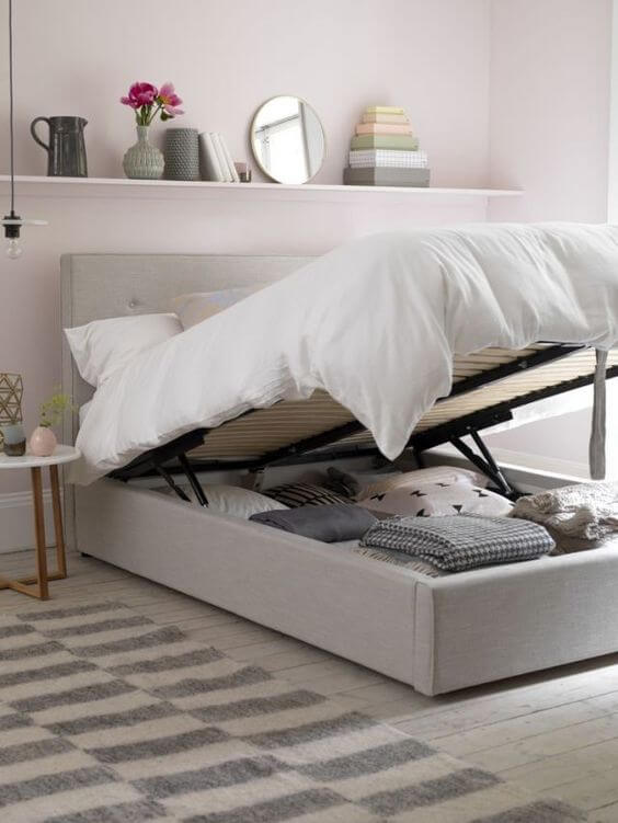 Compre a cama box casal com baú para ganhar espaço no quarto