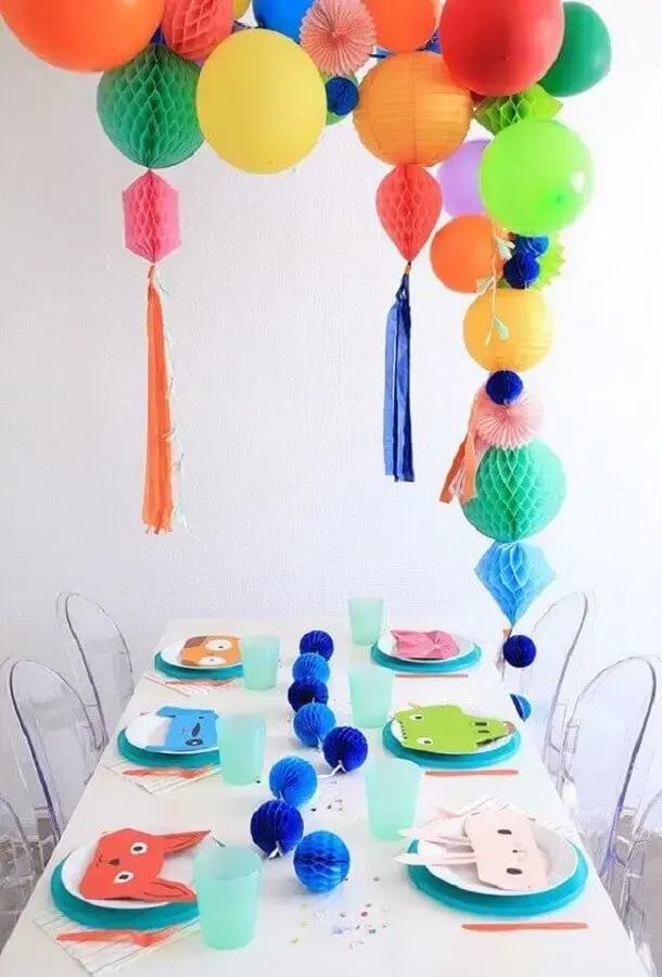 colorful decoration for simple and cheap children's party Photo 100 Layer Cakelet