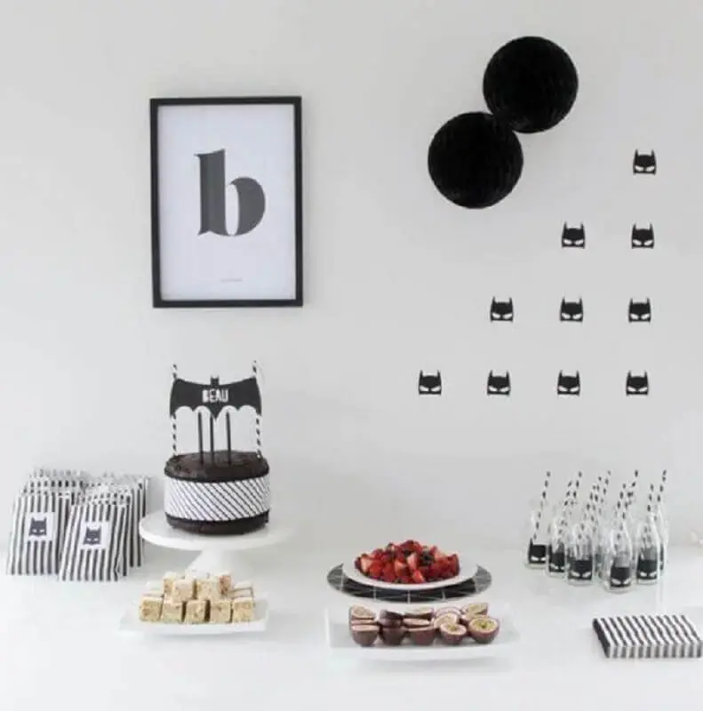 simple and cheap kids party decoration with Batman theme Photo My Party