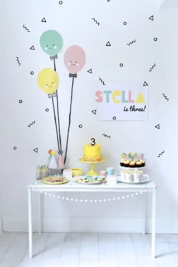simple and minimalist children's party decoration Foto Pinterest
