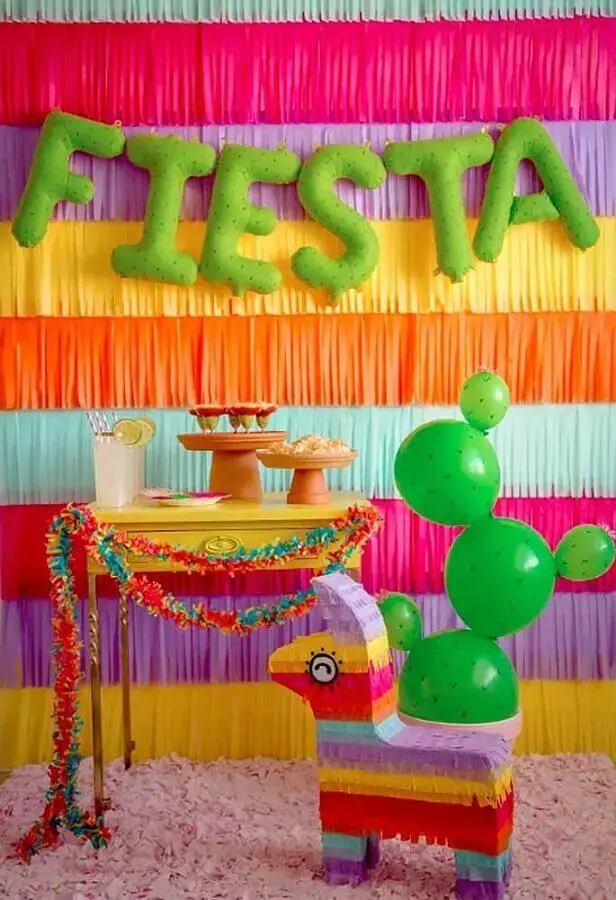 decoração de festa mexicana com painel colorido Foto Ideias Decor