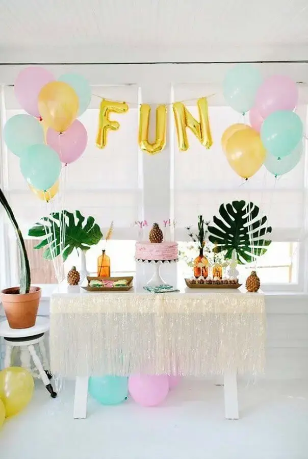 tropical decoration for simple children's party Foto Pinterest