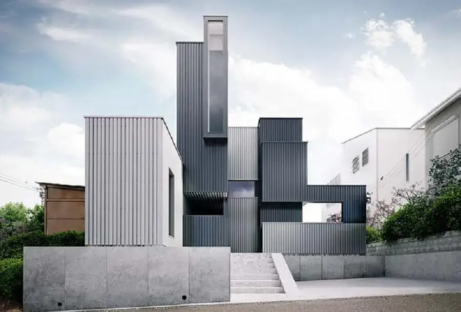 fachada cinza chumbo com arquitetura contemporânea Foto Revista VD
