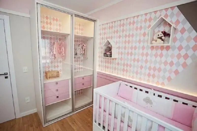 guarda roupa com porta transparente para quarto de bebê planejado menina Foto Pinterest