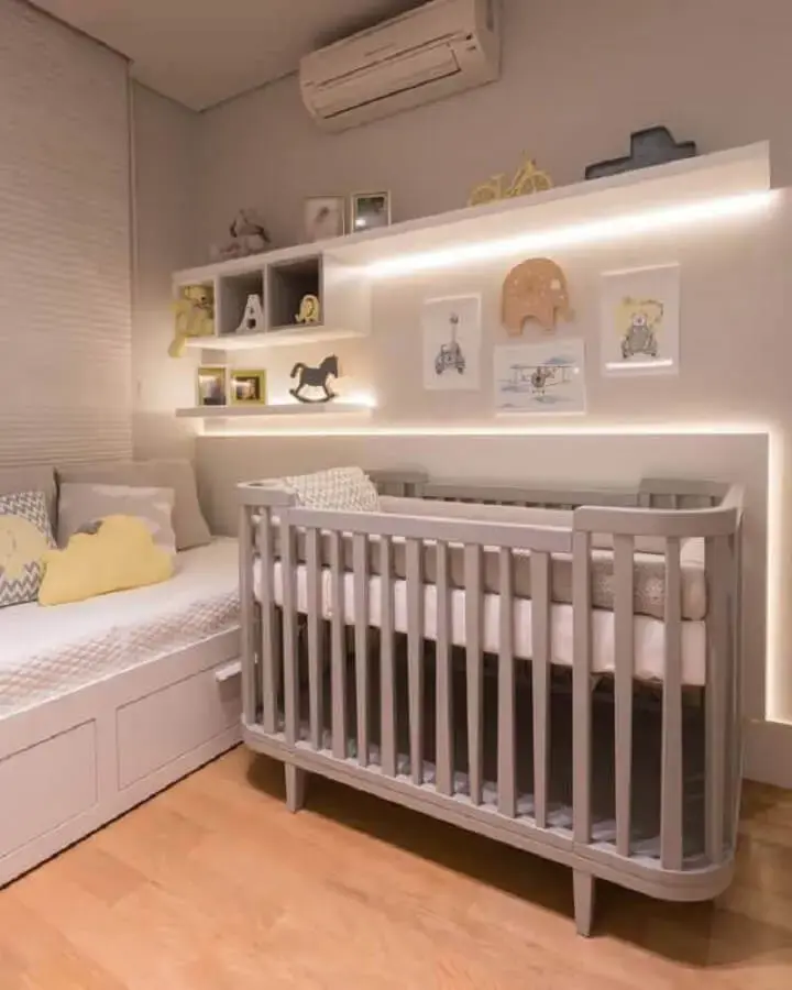 iluminação de led para prateleiras de quarto de bebê planejado masculino Foto Pinterest