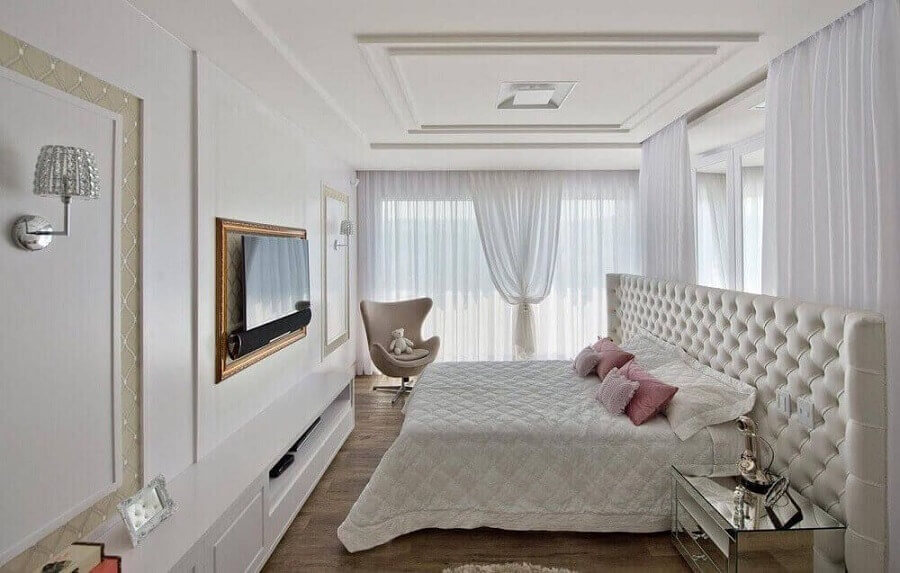 quarto branco sofisticado com cabeceira capitonê casal grande branca Foto Pinterest