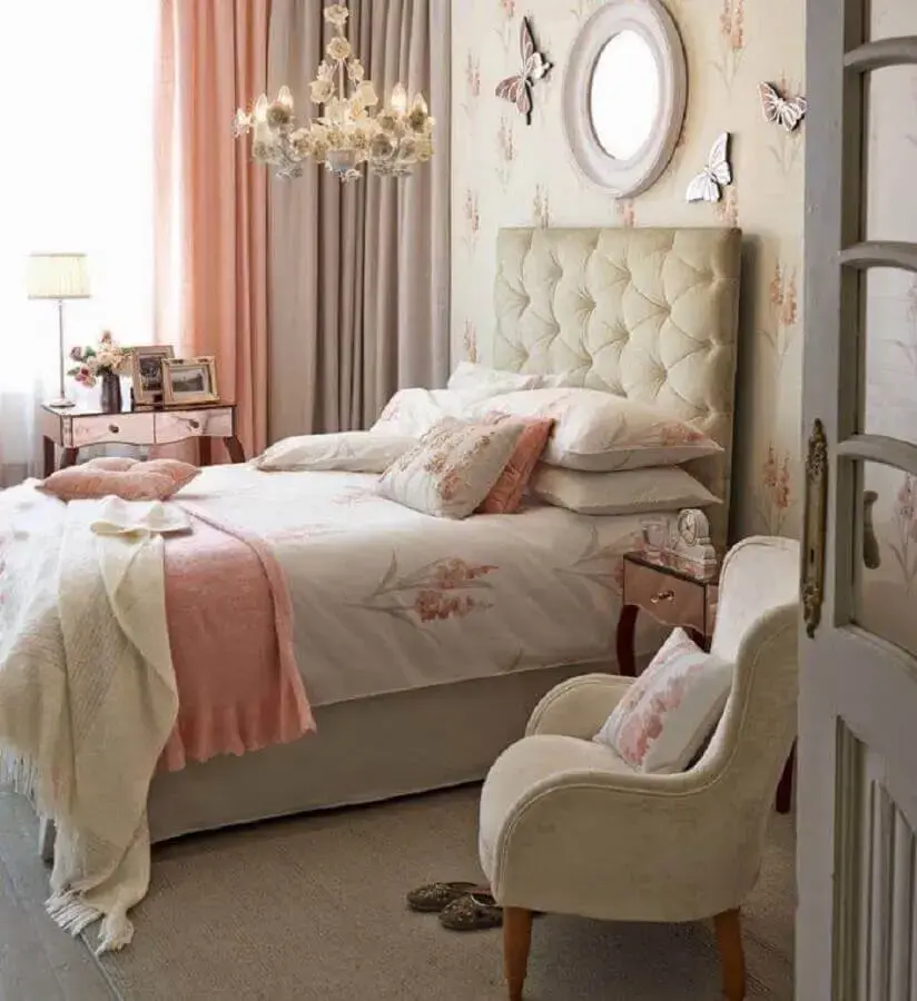 quartos bonitos femininos com cabeceira estofada capitonê Foto Pinterest