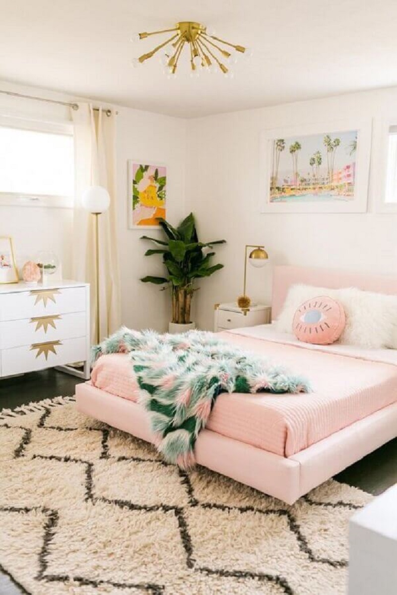 quartos bonitos femininos decorado com vaso de planta e lustre moderno Foto Pinterest