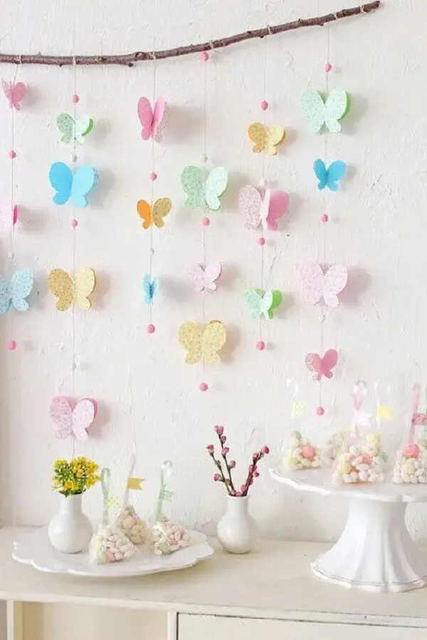 temas de mesversário simples decorado com borboletas de papel Foto Blog Caderninho da Mamãe